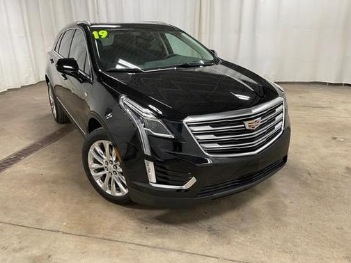 Photo 1 of 27 of 2019 Cadillac XT5 Luxury