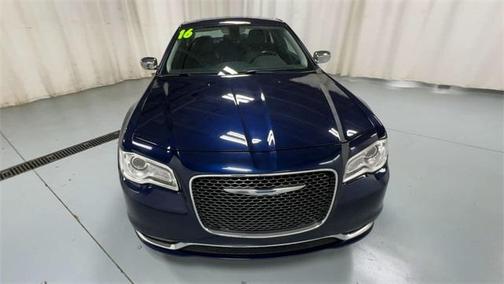 2016 Chrysler 300C Base