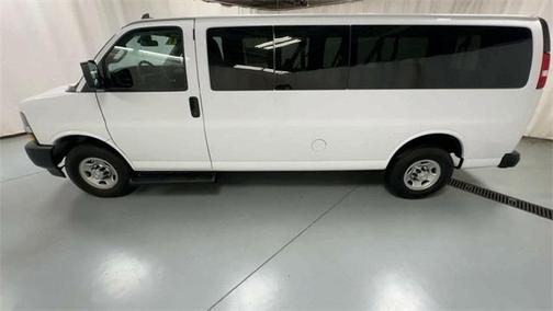 2022 Chevrolet Express 3500 LT