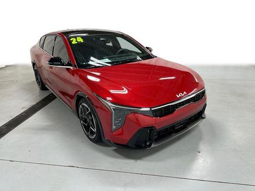 Currant Red 2025 Kia K4 GT-Line