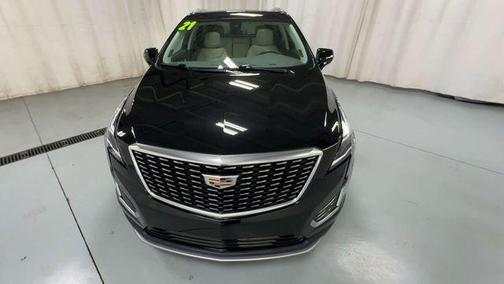 Stellar Black Metallic 2021 Cadillac XT5 Premium Luxury