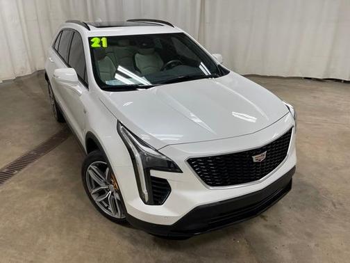 Photo 2 of 27 of 2021 Cadillac XT4 Sport