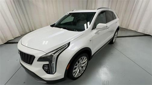 2022 Cadillac XT4 Premium Luxury
