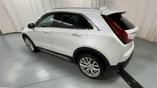 2022 Cadillac XT4 Premium Luxury