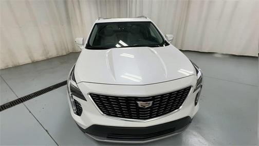 2022 Cadillac XT4 Premium Luxury