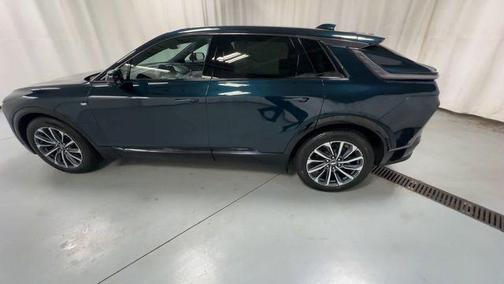Emerald 2024 Cadillac LYRIQ Sport