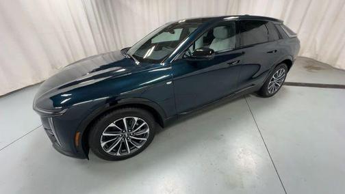 Emerald 2024 Cadillac LYRIQ Sport