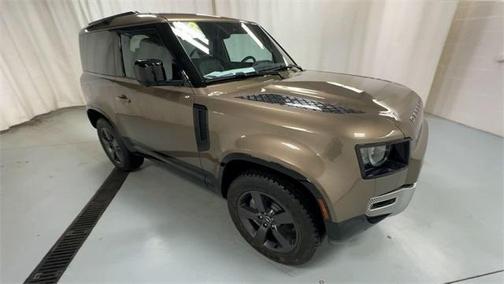 2023 Land Rover Defender SE