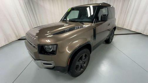 2023 Land Rover Defender SE