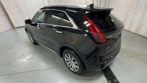 Stellar Black Metallic 2022 Cadillac XT4 Premium Luxury