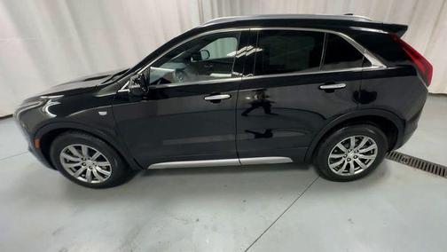 Stellar Black Metallic 2022 Cadillac XT4 Premium Luxury