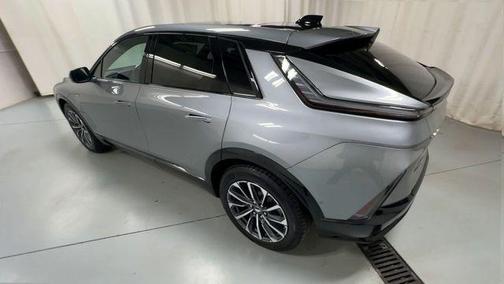 2025 Cadillac LYRIQ Sport