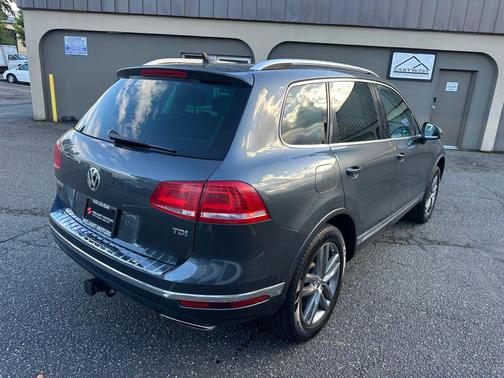 2016 Volkswagen Touareg TDI Lux