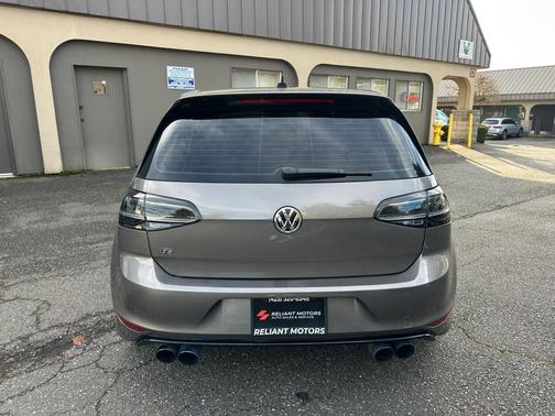 2015 Volkswagen Golf R 4-Door