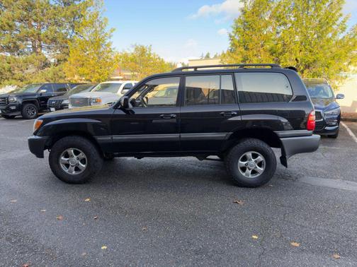 2002 Toyota Land Cruiser Base