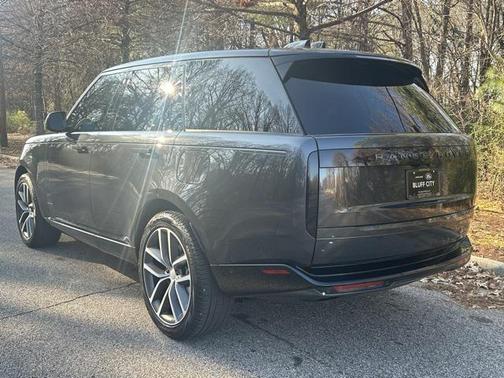 2025 Land Rover Range Rover SE