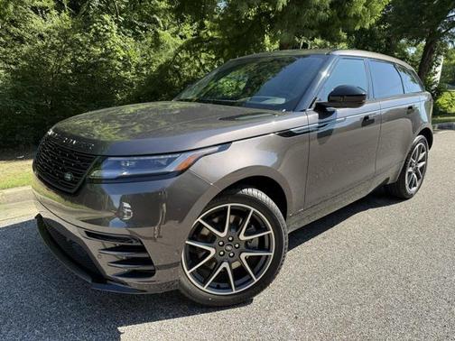 2026 Land Rover Range Rover Velar Dynamic SE