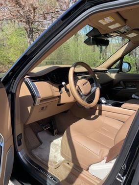 2025 Land Rover Range Rover SV