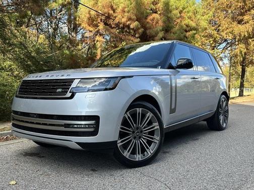 2025 Land Rover Range Rover SE