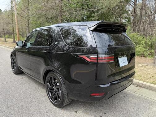 2025 Land Rover Discovery Dynamic SE