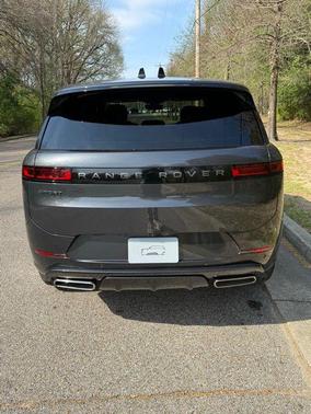 2026 Land Rover Range Rover Sport SE