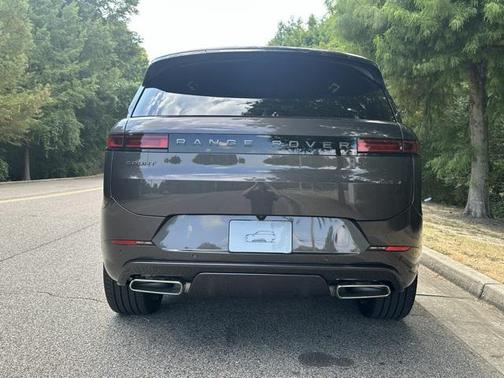 2025 Land Rover Range Rover Sport SE