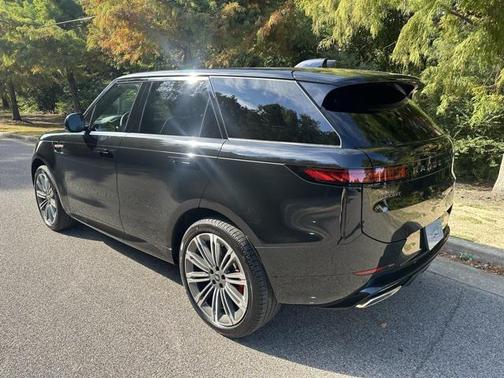 2025 Land Rover Range Rover Sport SE