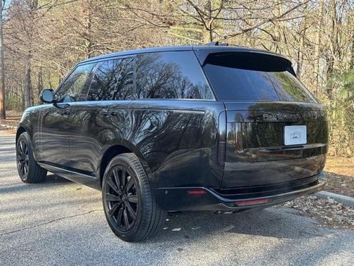 2026 Land Rover Range Rover SE