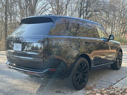 2026 Land Rover Range Rover SE