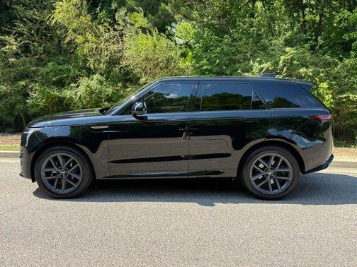 Santorini Black Metallic 2023 Land Rover Range Rover Sport SE