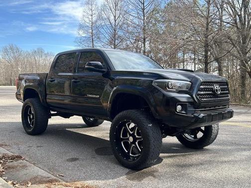 2017 Toyota Tacoma TRD Sport