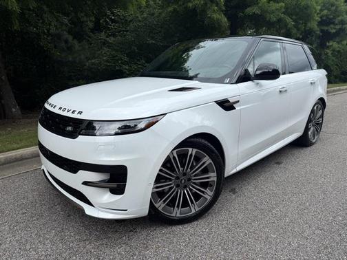2025 Land Rover Range Rover Sport SE