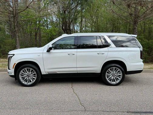 Crystal White Tricoat 2025 Cadillac Escalade Premium Luxury