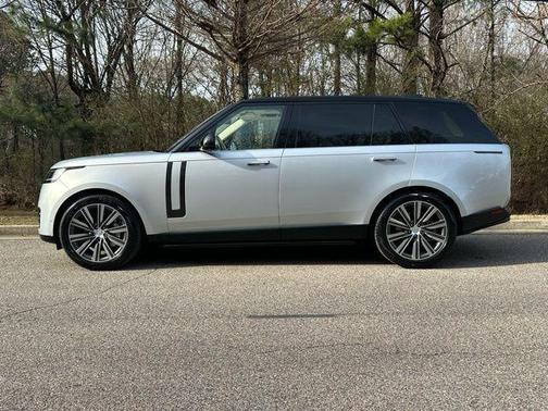 2023 Land Rover Range Rover SE