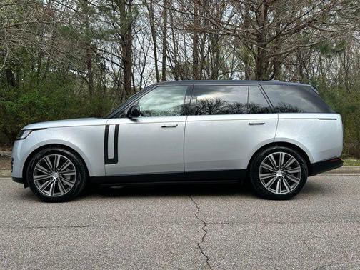 2023 Land Rover Range Rover SE