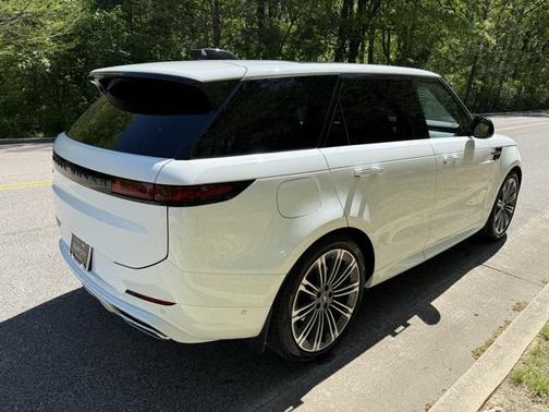 2024 Land Rover Range Rover Sport SE