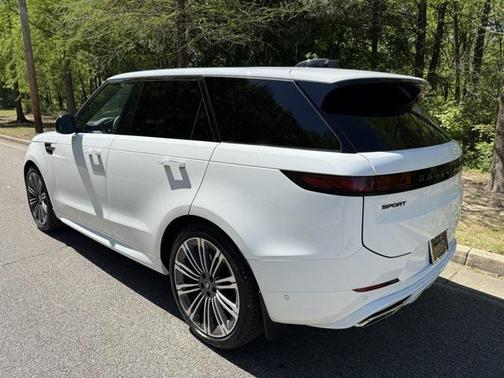 2024 Land Rover Range Rover Sport SE