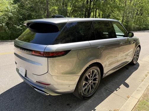 2025 Land Rover Range Rover Sport SE