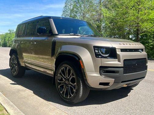 2026 Land Rover Defender V8