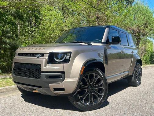 2026 Land Rover Defender V8