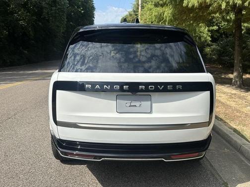 2025 Land Rover Range Rover SE