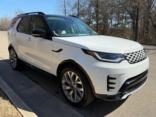Fuji White 2026 Land Rover Discovery Gemini Edition