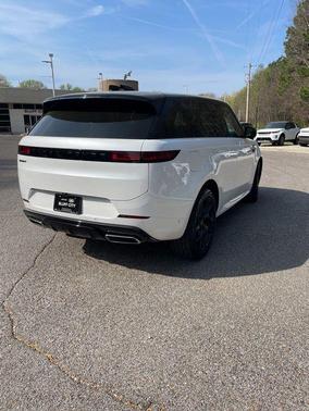 2024 Land Rover Range Rover Sport SE
