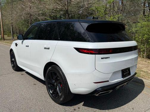 2024 Land Rover Range Rover Sport SE