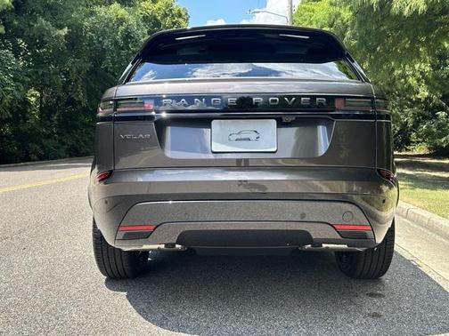 2026 Land Rover Range Rover Velar P250 SE R-Dynamic