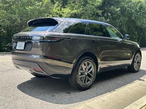 2026 Land Rover Range Rover Velar P250 SE R-Dynamic