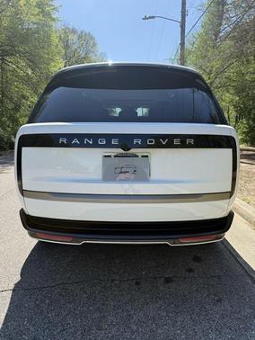 2025 Land Rover Range Rover SE