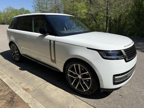 2025 Land Rover Range Rover SE