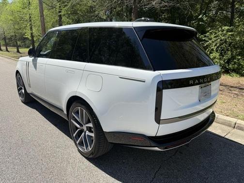2025 Land Rover Range Rover SE