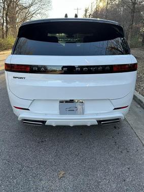 2025 Land Rover Range Rover Sport SE